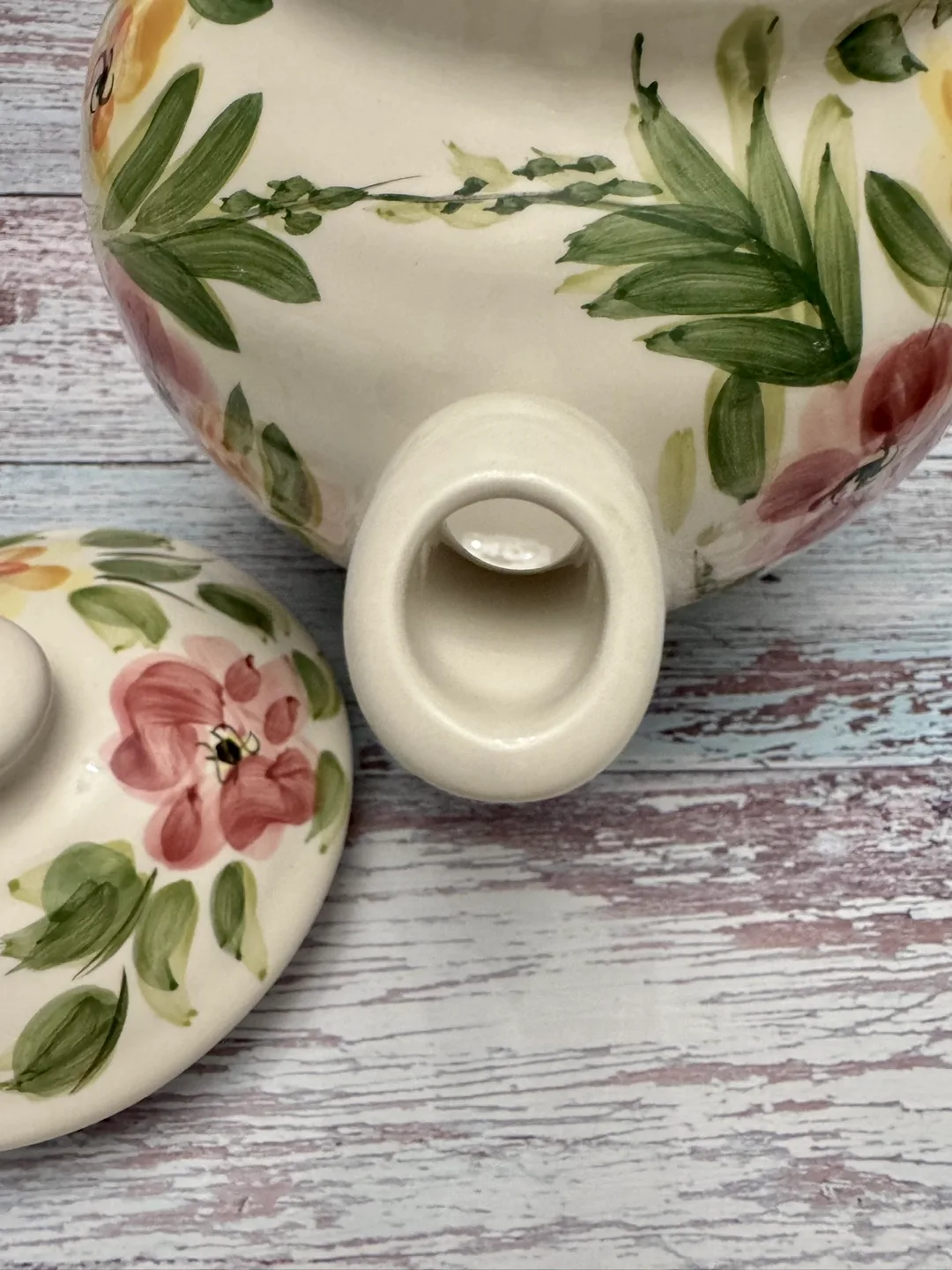 🥕 Big Floral Teapot, never used image indicator(7)