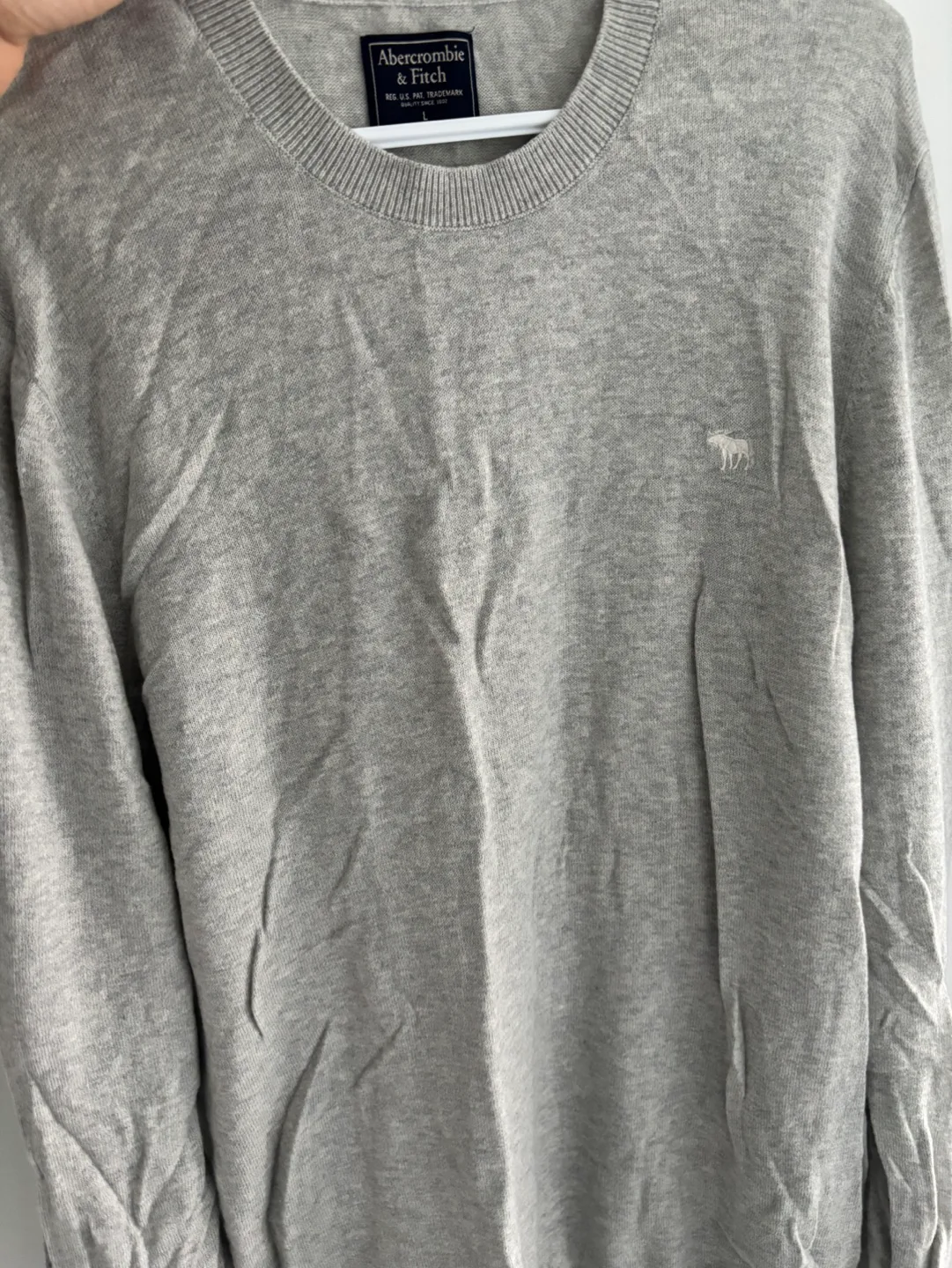 Abercrombie & Fitch Grey Sweater image indicator(2)