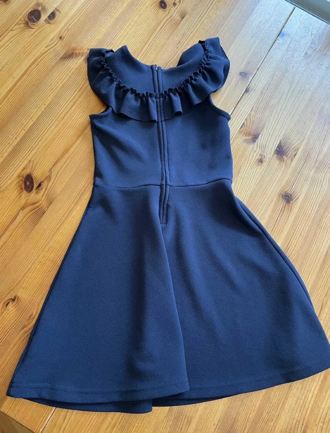 Place Navy Blue Dress size 6/7 image indicator(2)