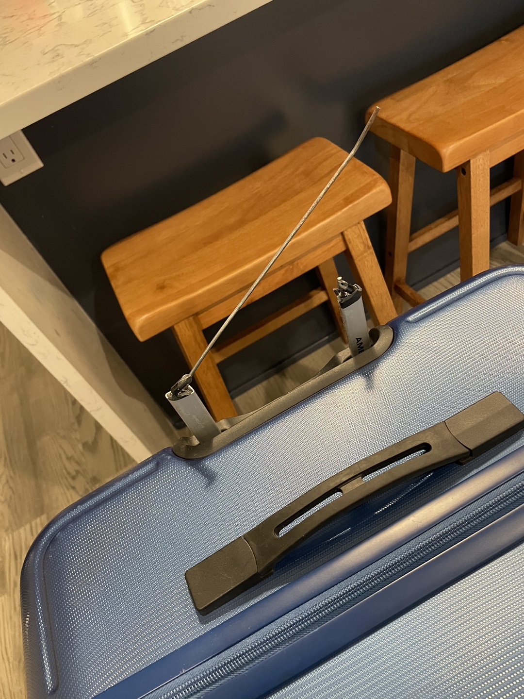 American Tourister Suitcase - photo 2