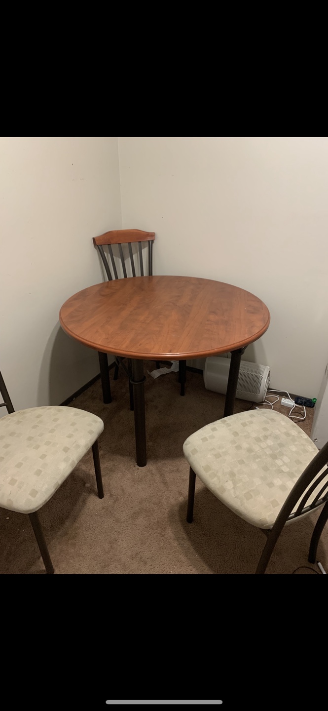 Round Table and Chairs Set