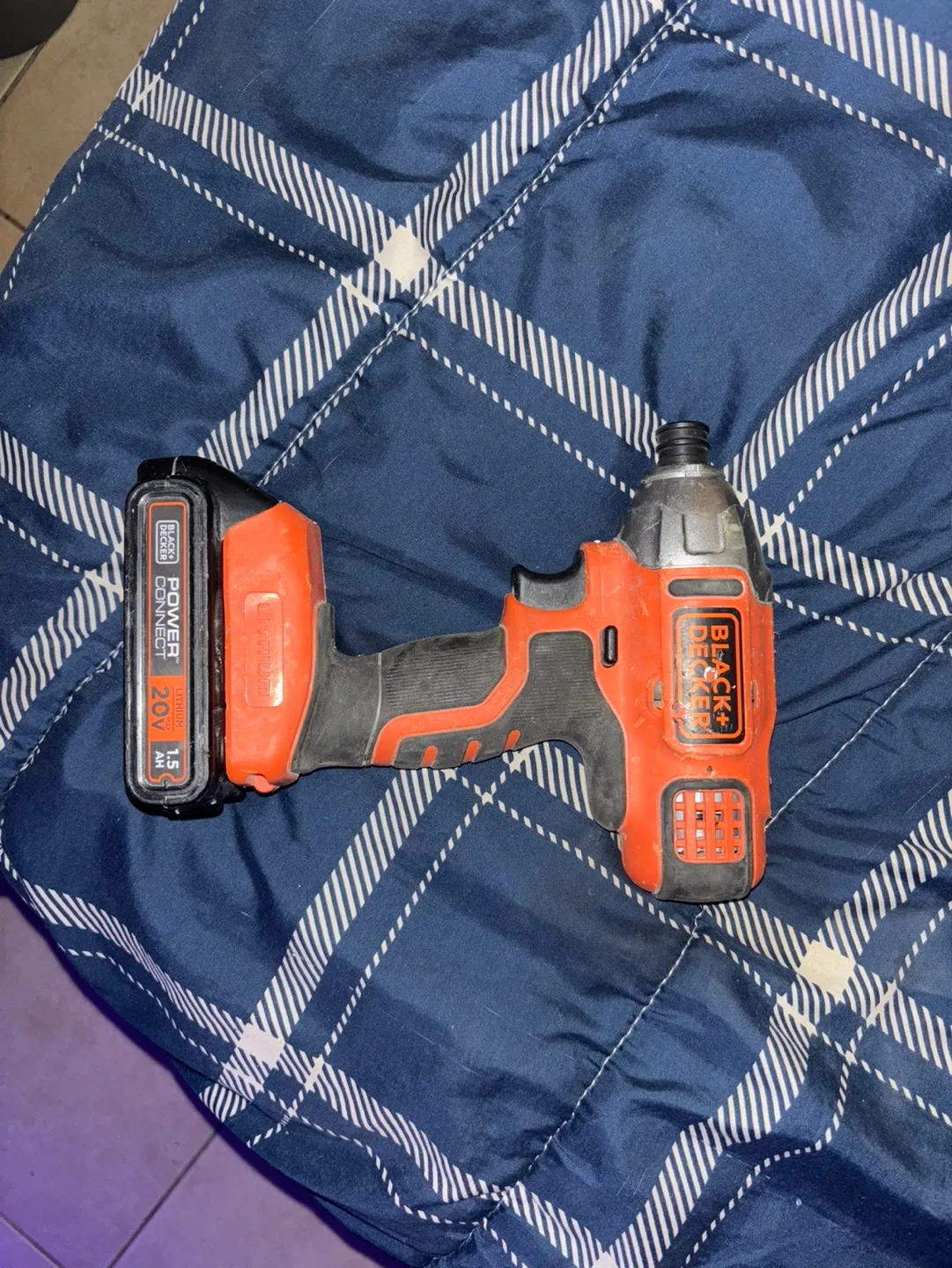Black + Decker 20V Cordless Drill image indicator(3)