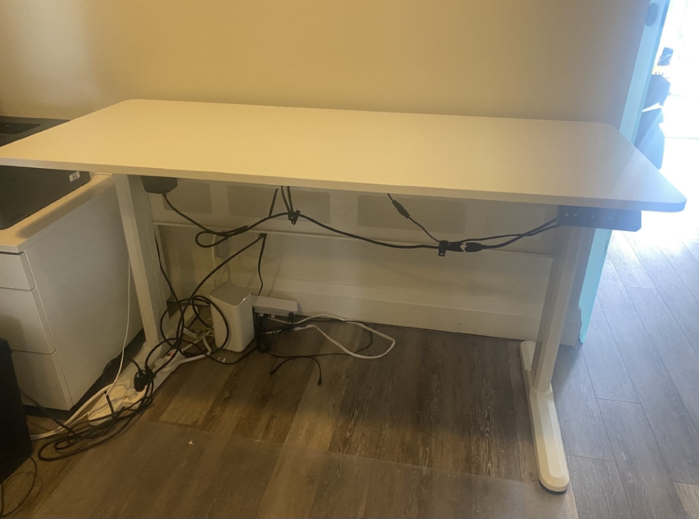 White Electric Standing Desk - photo 2