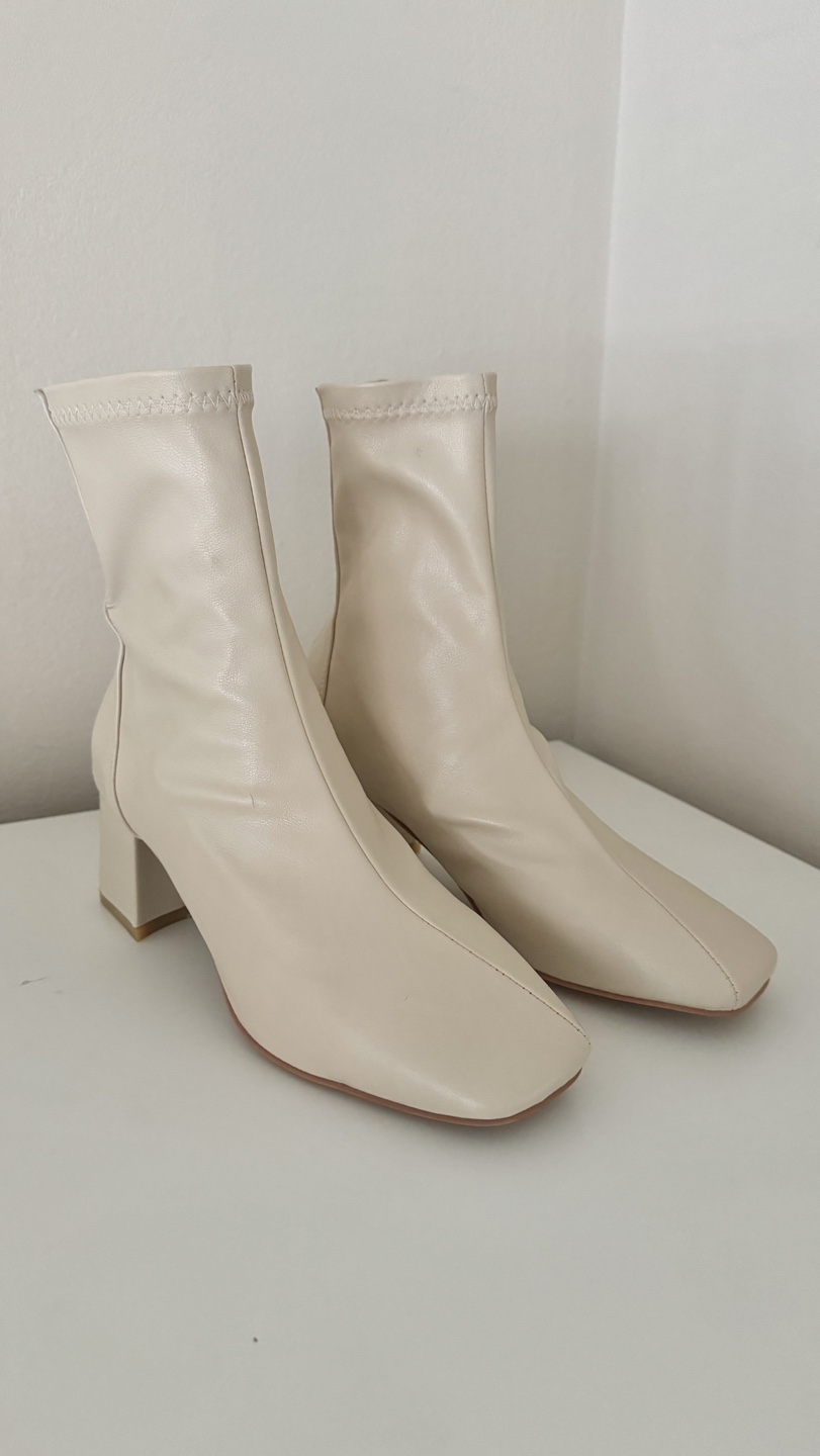 Ivory Ankle Boots / Brand New / size 6.5 - photo 3