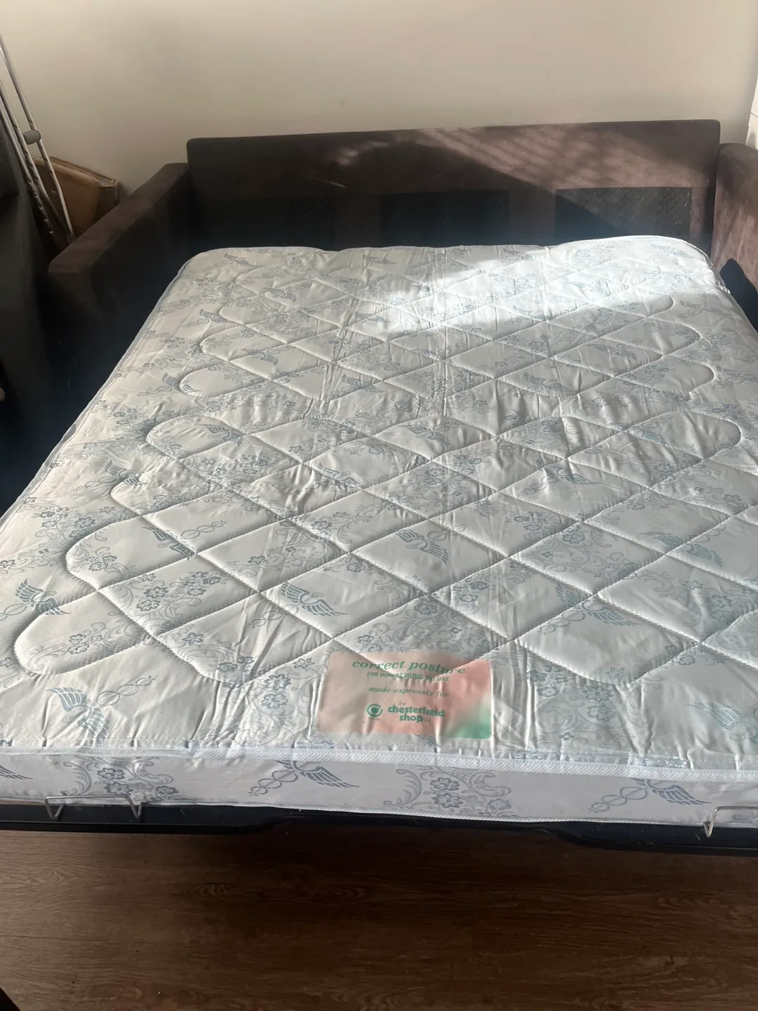 Pull-out Couch image indicator(2)