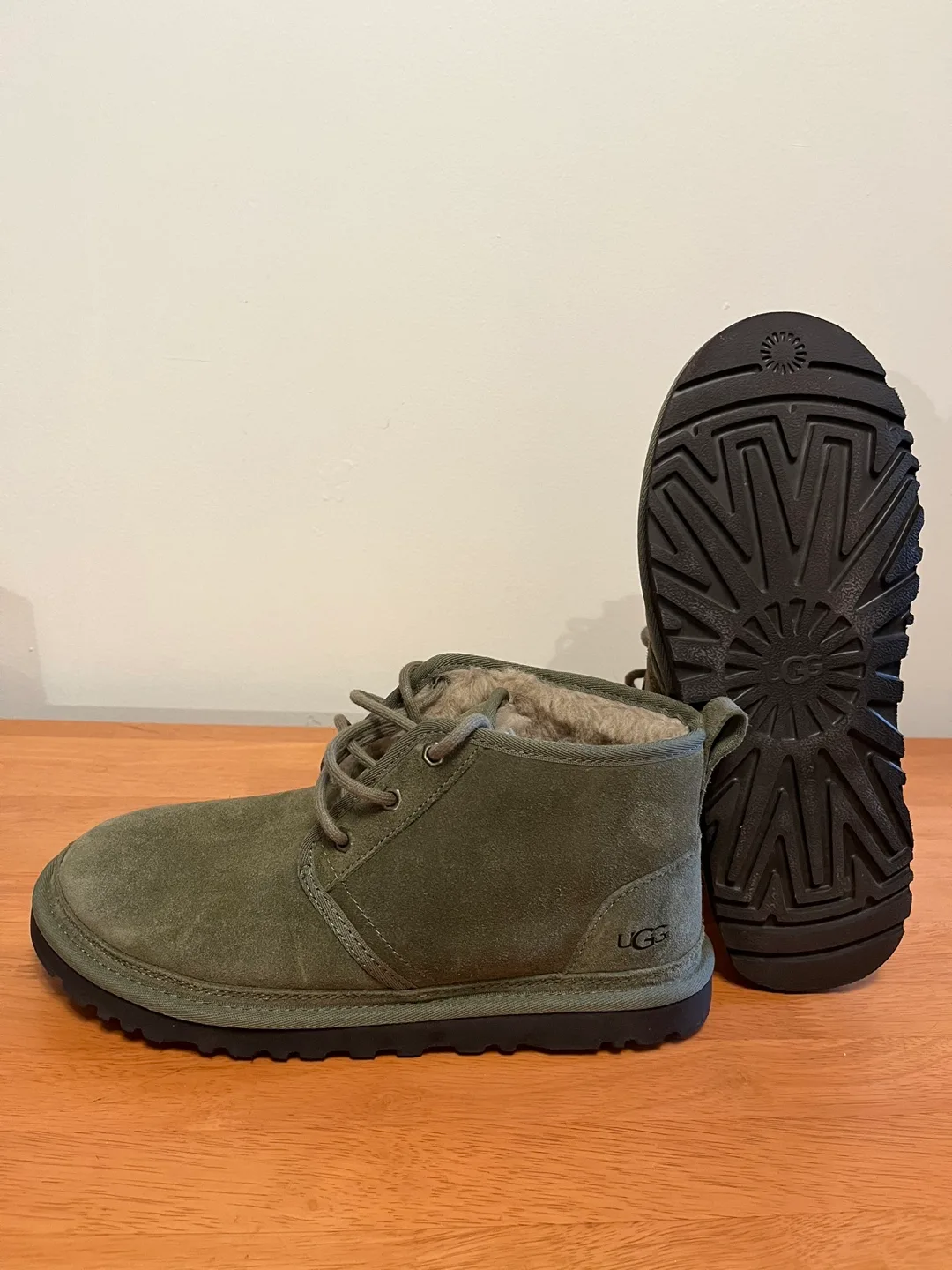 Ugg Men's Neumel Suede Boots image indicator(5)