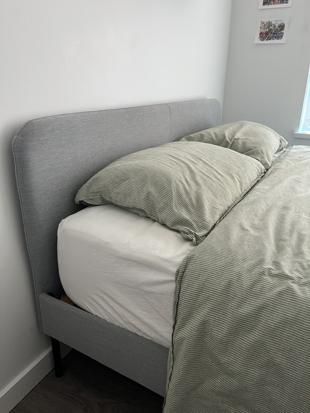 Queen-Sized Bed Frame - photo 2