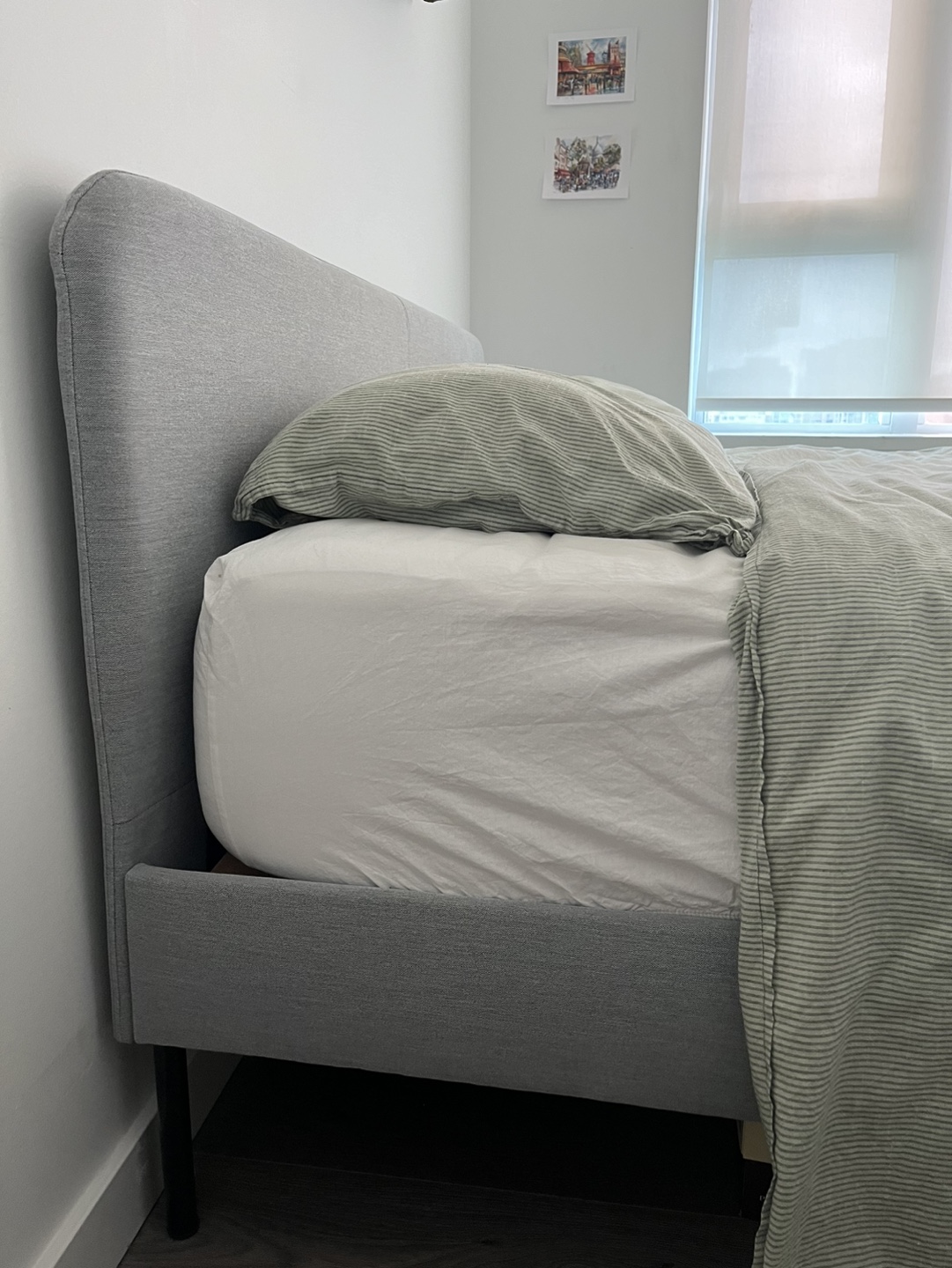 Queen-Sized Bed Frame - photo 4