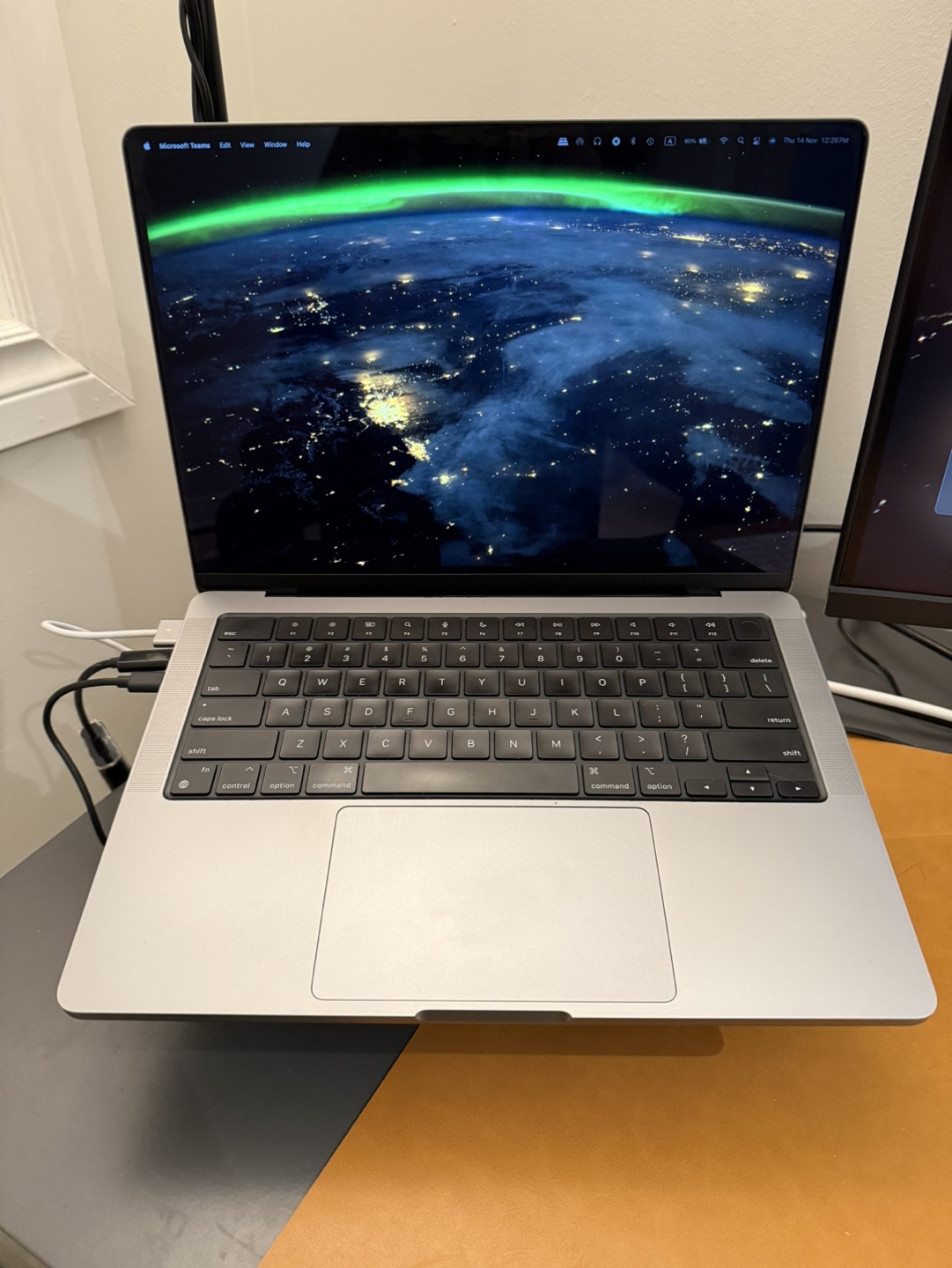 MacBook Pro M1 Pro 2021 14" 32GB Ram 1TB Storage