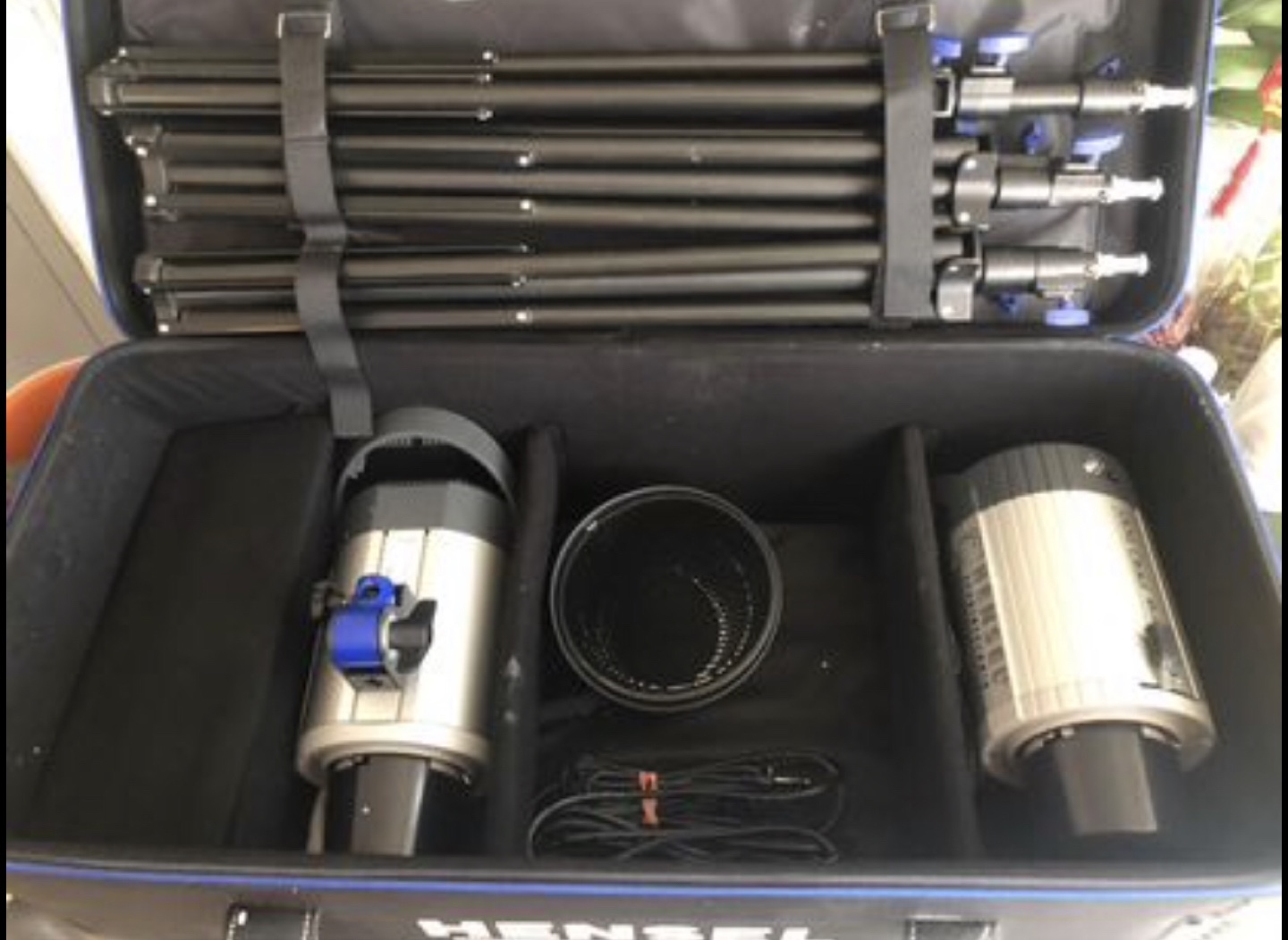 Hensel Integra pro 500 2 light kit with stands and case