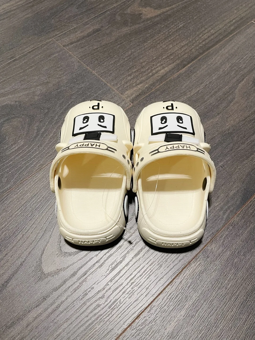 Brand New Croc Style Kids Sandals image indicator(3)