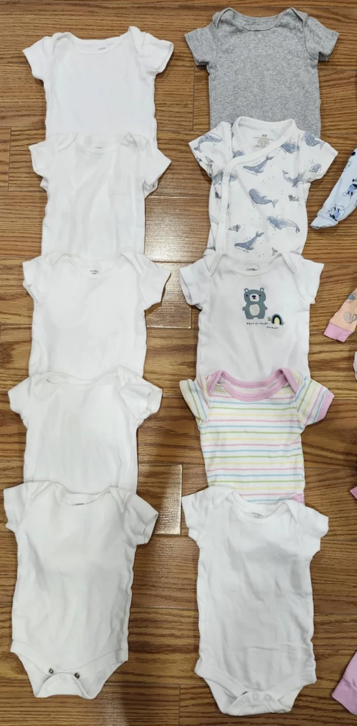 Baby Girl Clothes Bundle - Size 0-3 Months 🥕 image indicator(3)