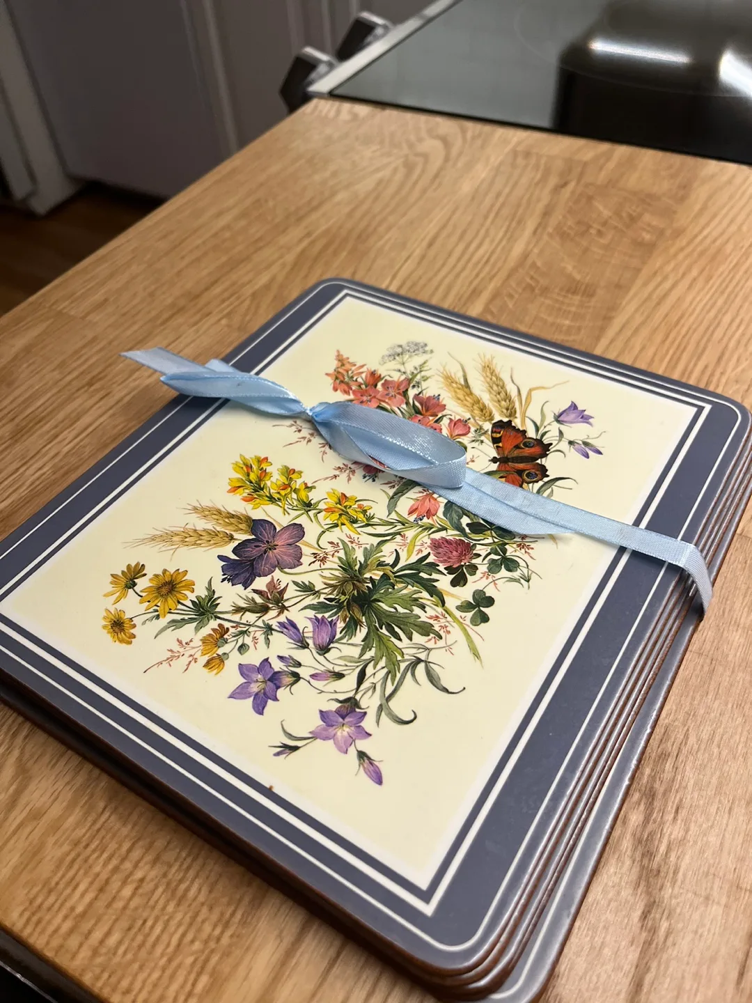 Set of 6 Vintage Floral Placecards for Meals Decor Etc image indicator(4)