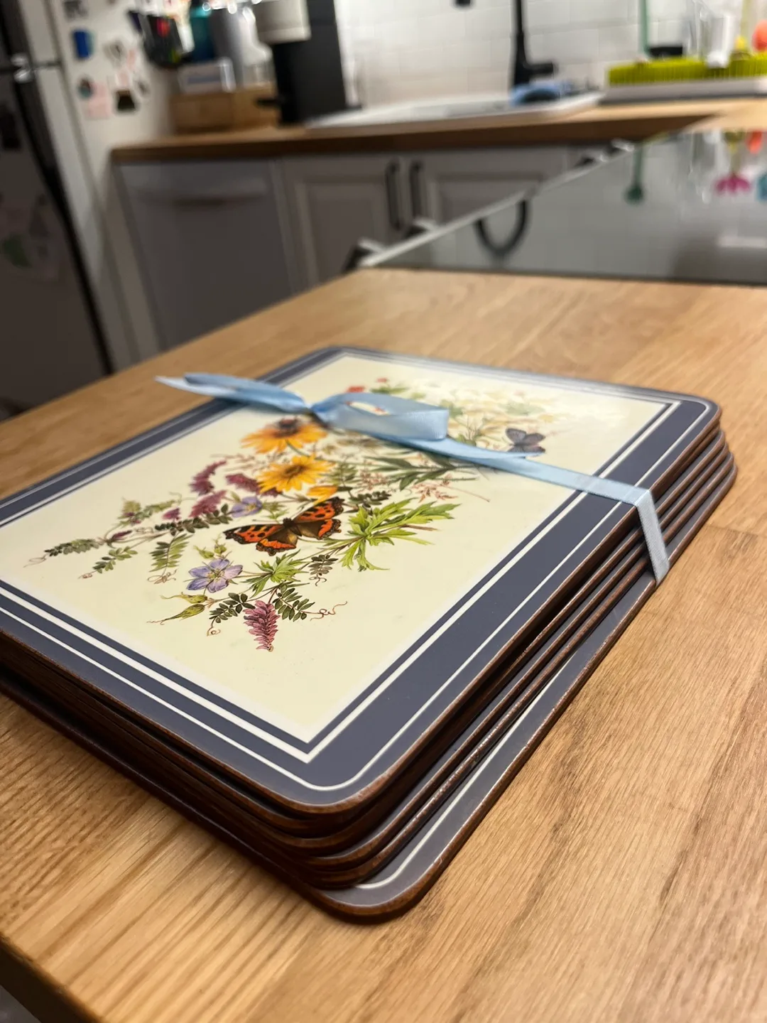 Set of 6 Vintage Floral Placecards for Meals Decor Etc image indicator(2)