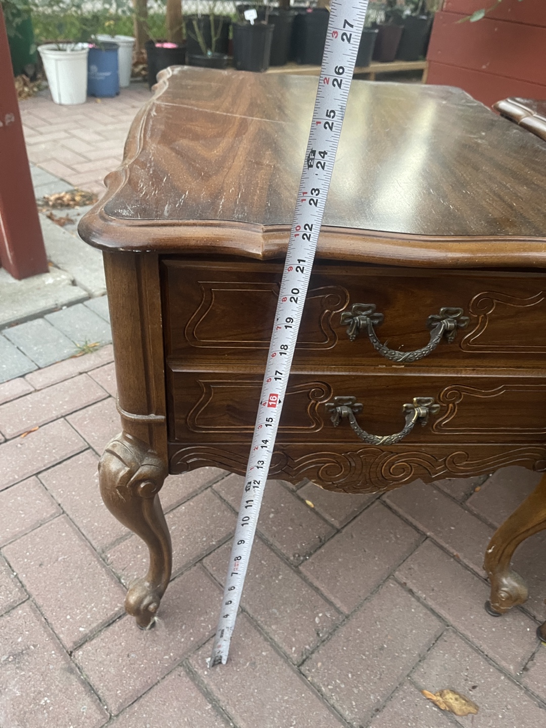 Pair of Vintage End Tables - photo 4