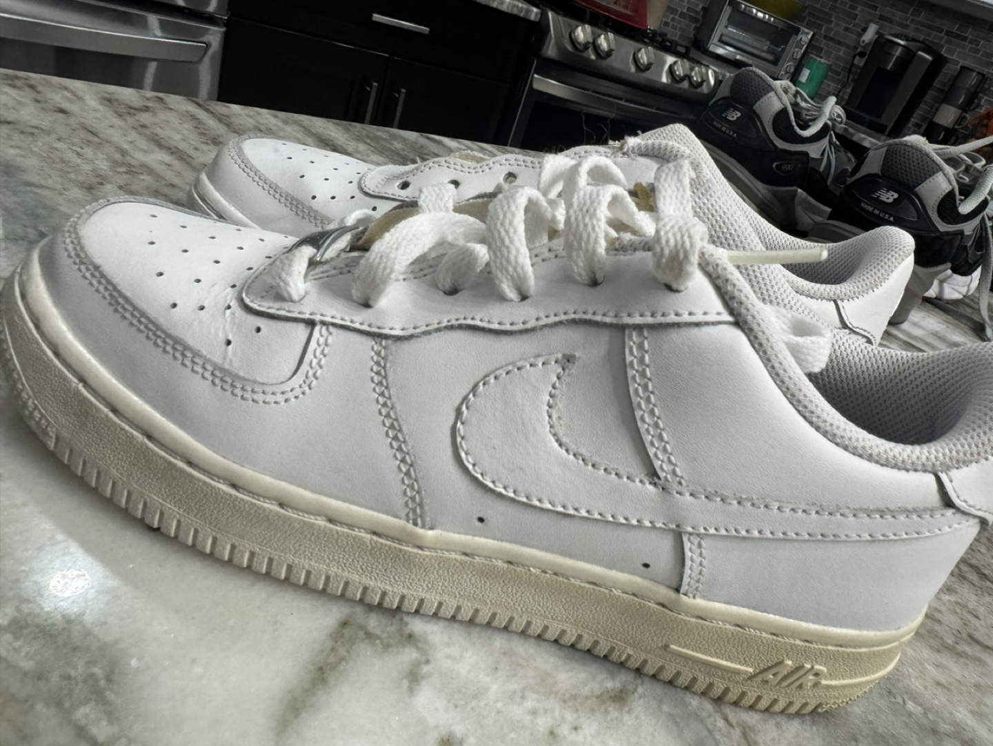 Nike Air Force 1 Size 5.5Y - photo 4