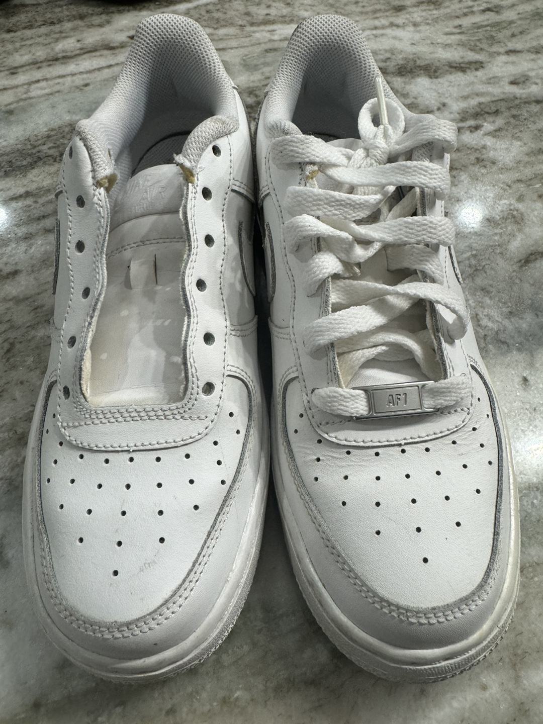 Nike Air Force 1 Size 5.5Y - photo 2