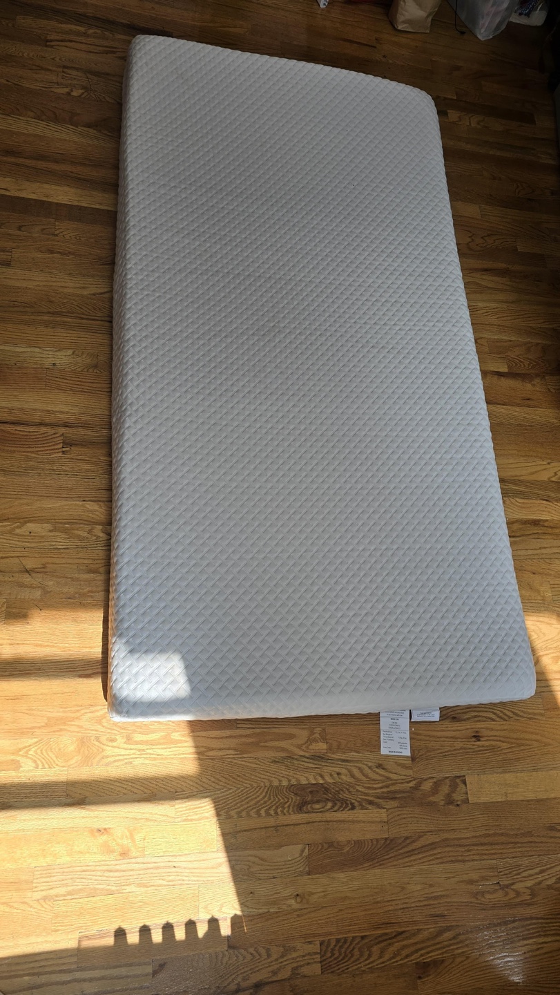 Twin Mattress with Foam Memory - Good as New - photo 2