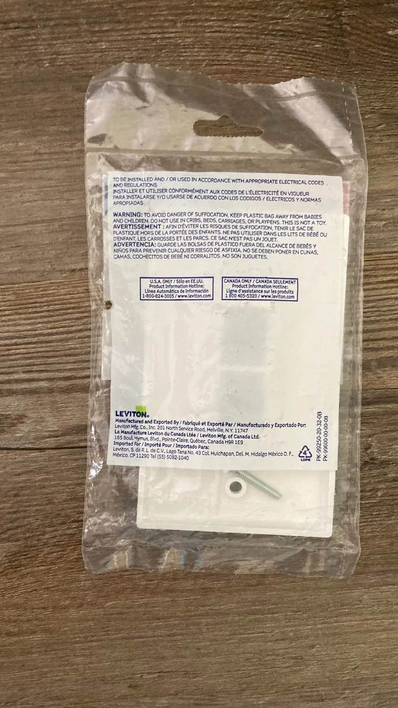 Leviton QuickPort Wallplate, single gang, 2-port, white image indicator(2)