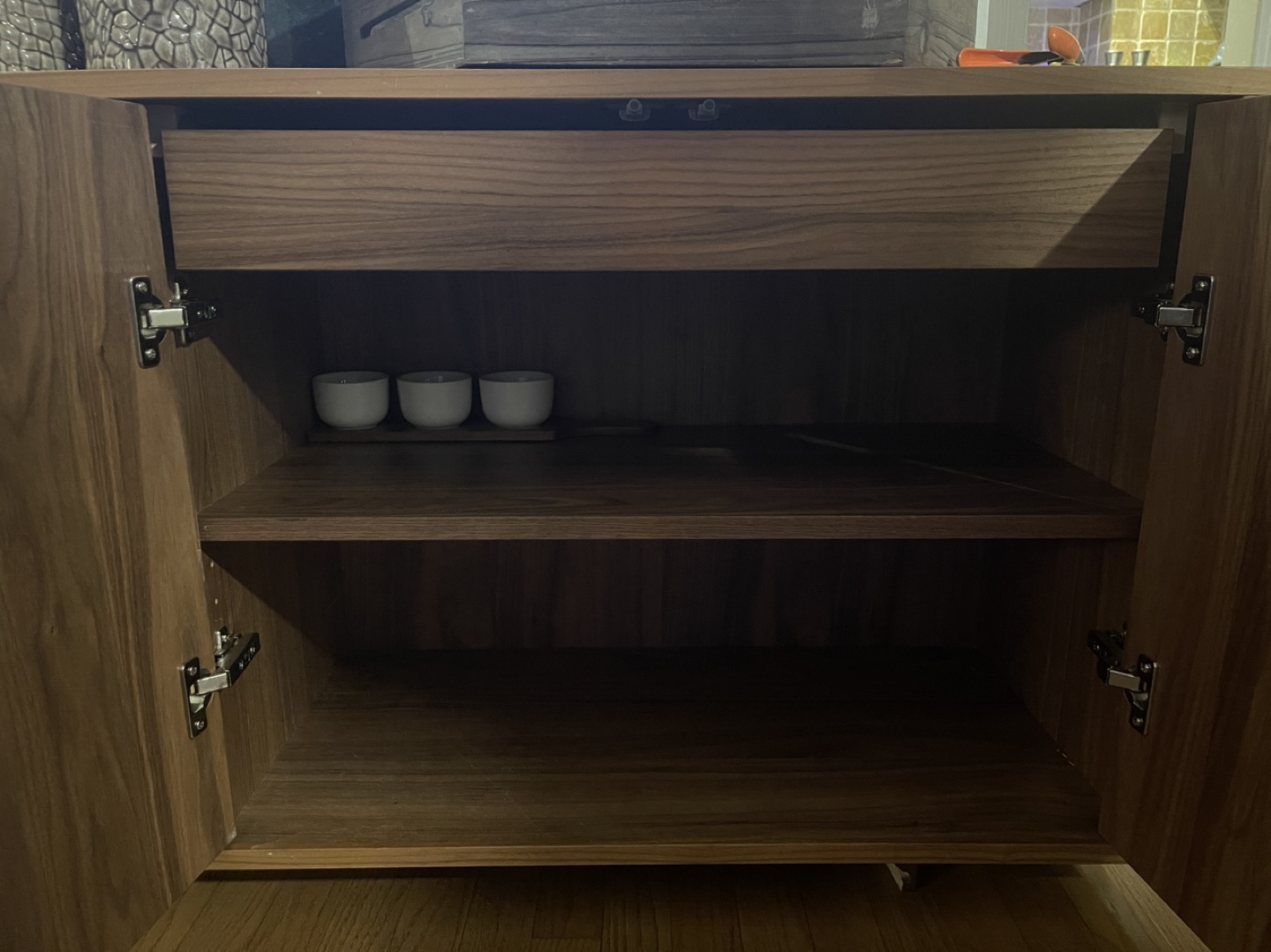 Wooden cabinet / TV bench - photo 3