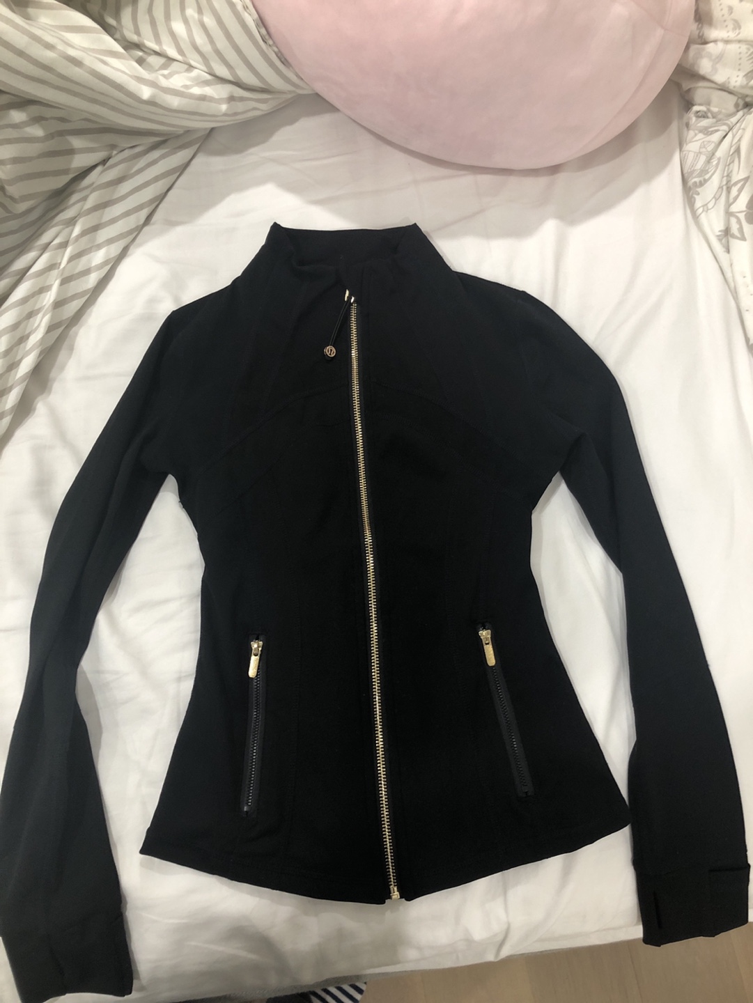Lululemon Define jacket- Black/Gold - Size 2