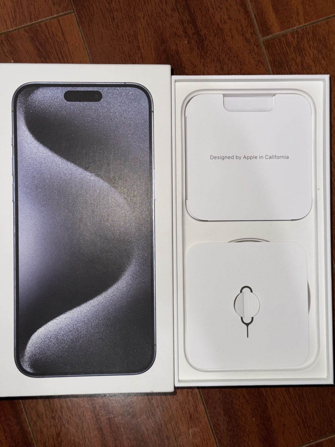 iPhone 15 Pro Max - photo 3