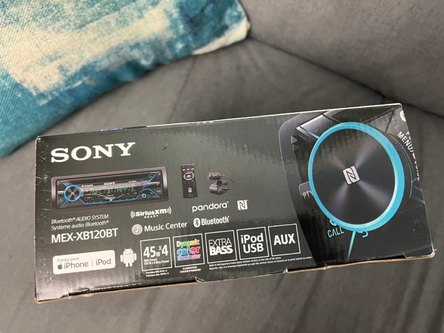 Sony Bluetooth CD Stereo Receiver thumbnail