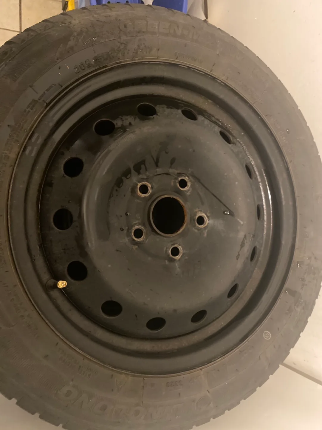 Set of 4 Winter Tires and Rims image indicator(4)