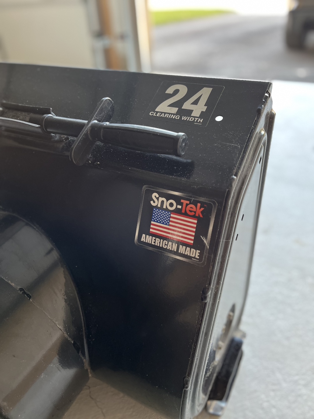 Sno-Tek 24 inch Snowblower - photo 4