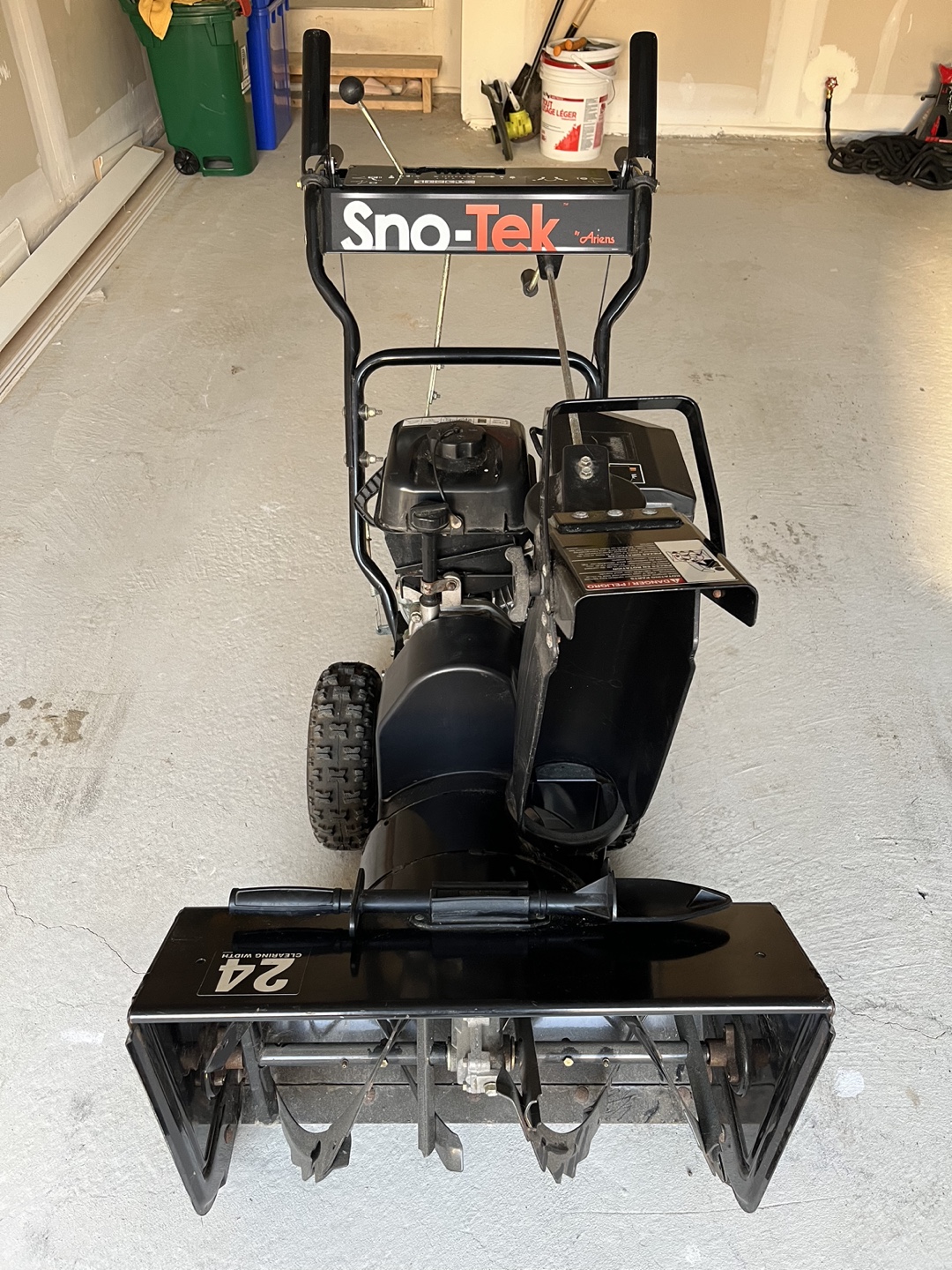 Sno-Tek 24 inch Snowblower