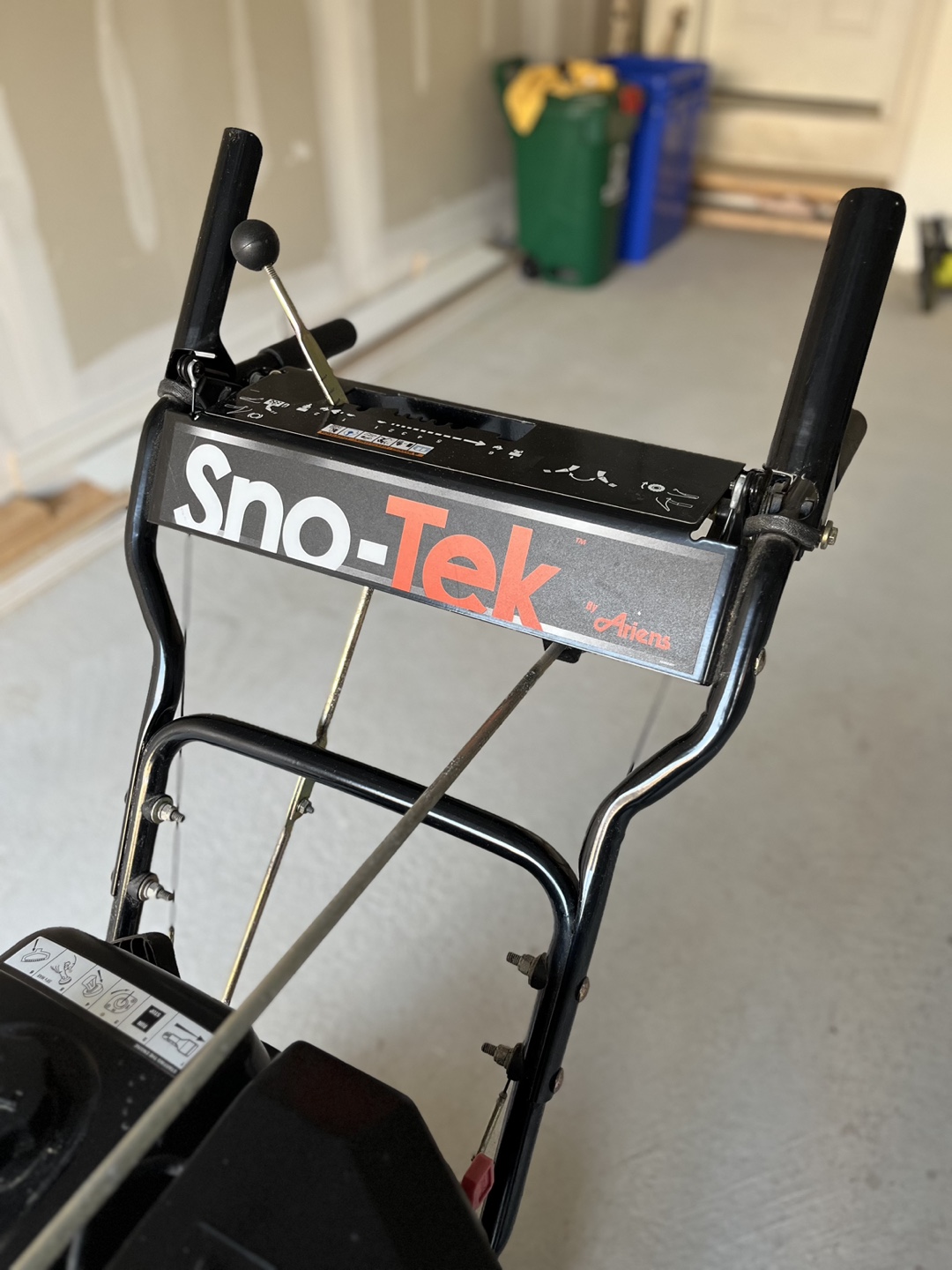 Sno-Tek 24 inch Snowblower - photo 5