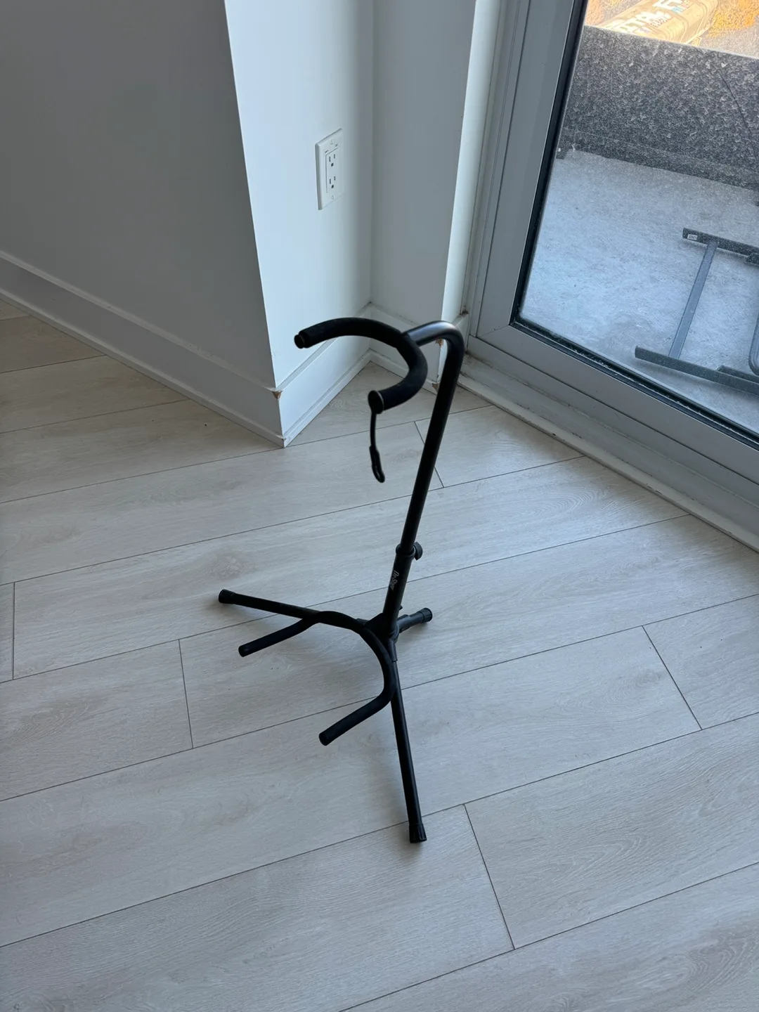 Guitar Stand image indicator(2)