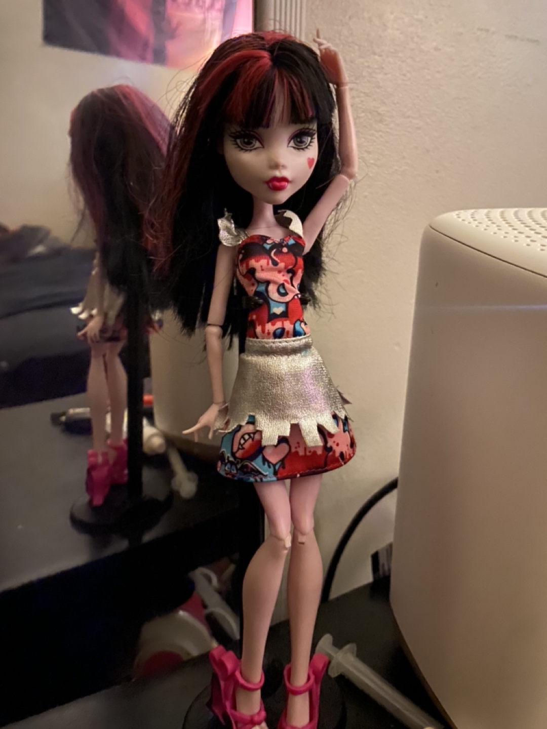Monster High Draculaura With Stand - photo 2