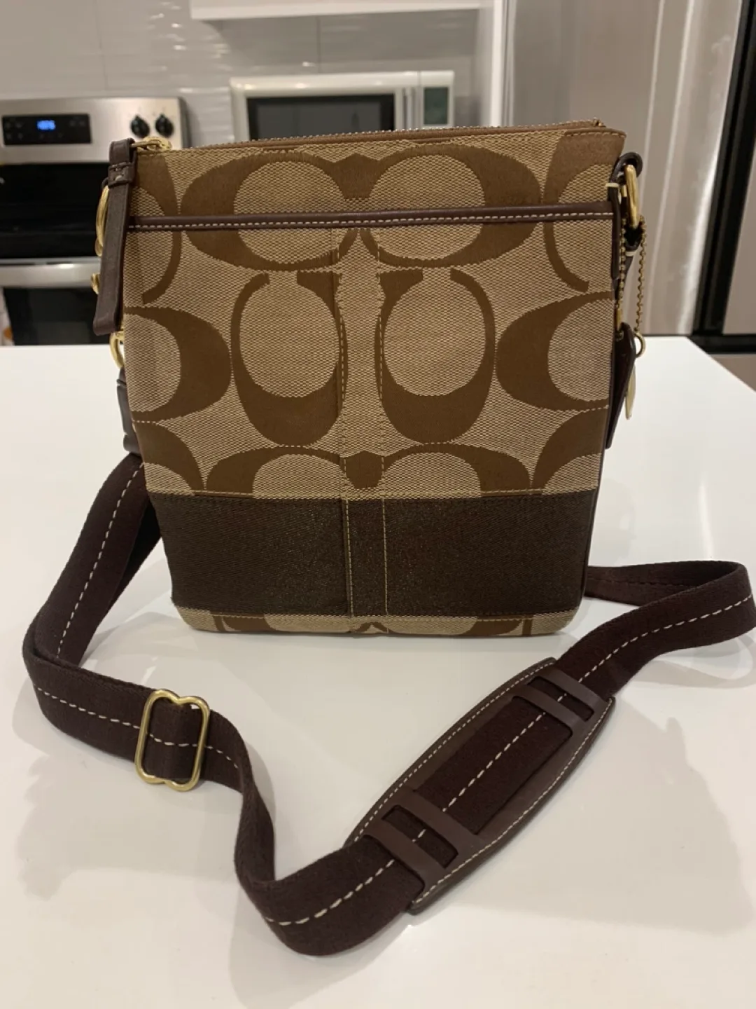 🧸 Coach Brown Signature Stripe Crossbody Bag 🧸 thumbnail