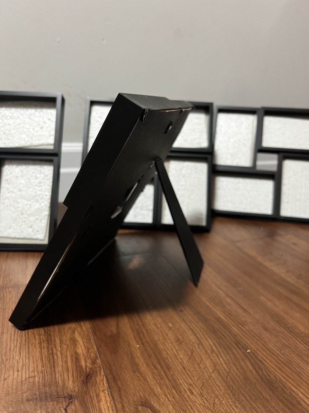 (4) Frames - photo 2