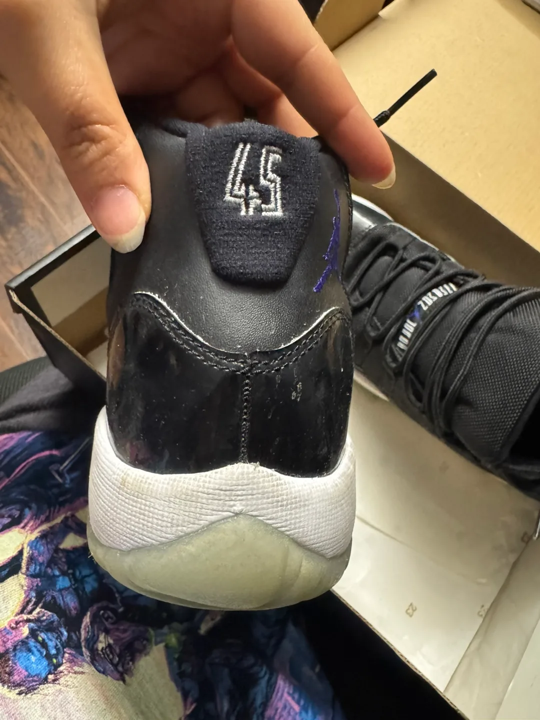 Air Jordan 11 Retro BG (Space Jams) image indicator(3)