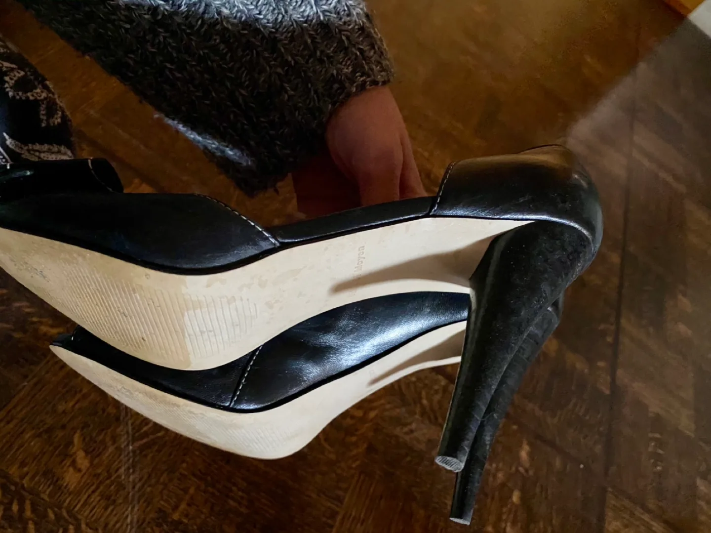 Black Guess Peep Toe Heels image indicator(3)