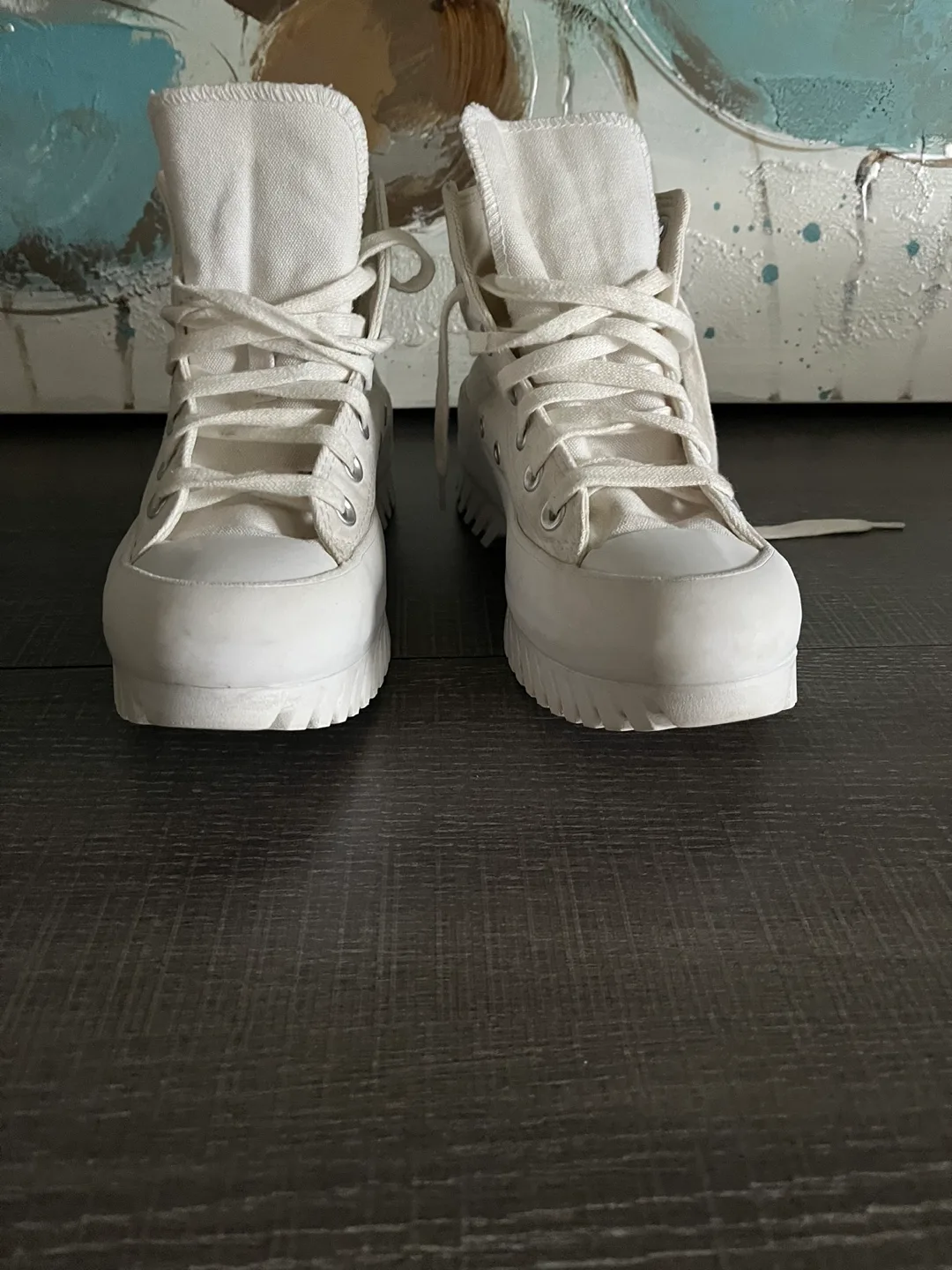 Converse White Platform High Tops image indicator(2)