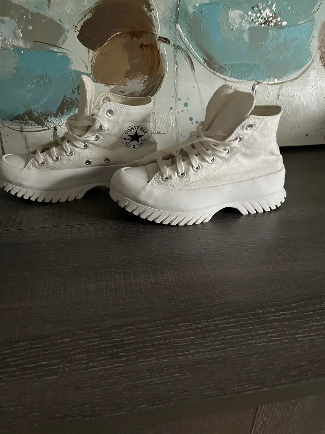 Converse White Platform High Tops image indicator(3)
