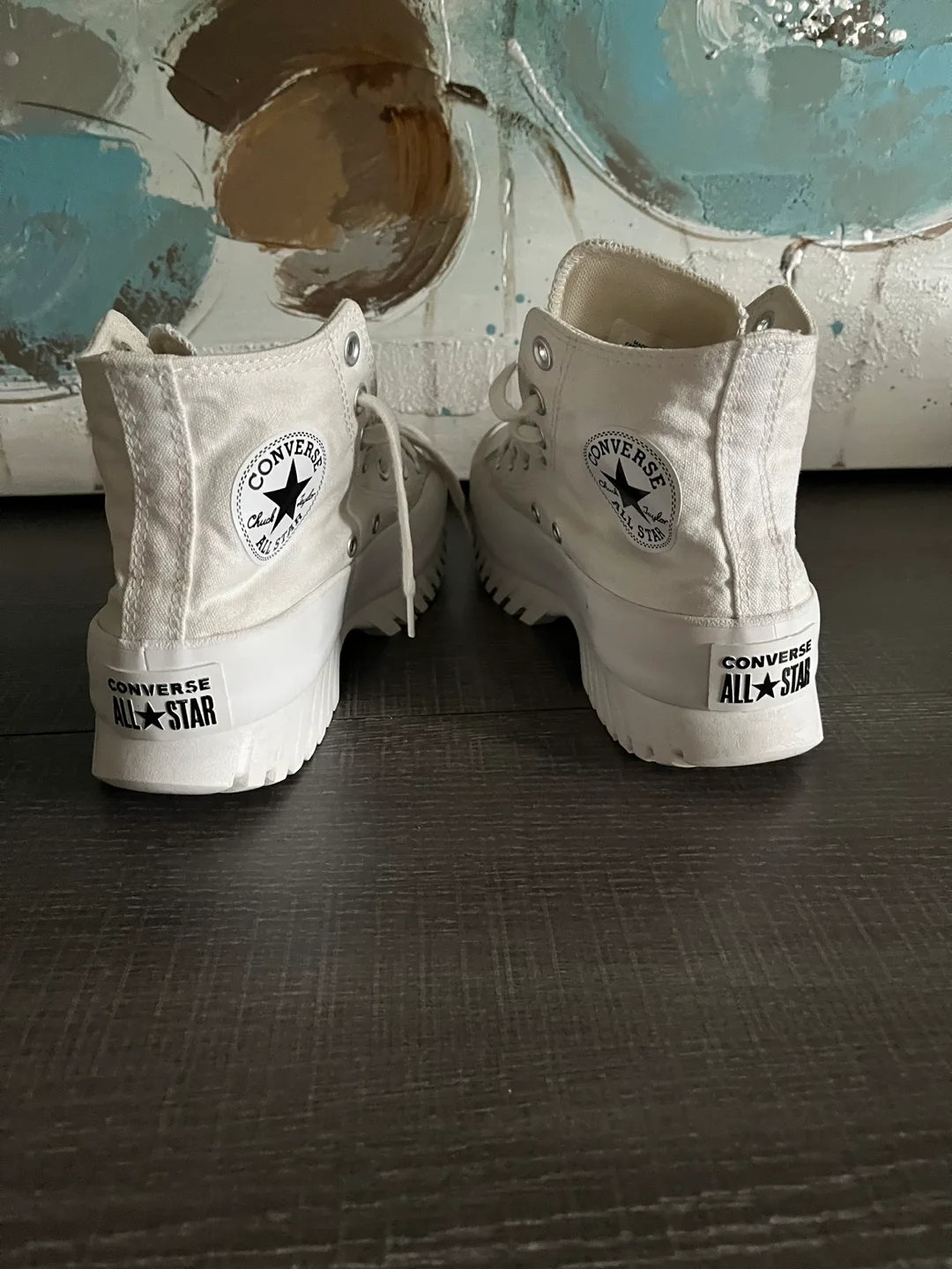 Converse White Platform High Tops image indicator(4)