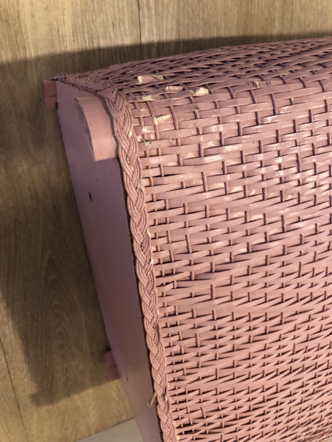 Vintage Pink Wicker Hamper - photo 4