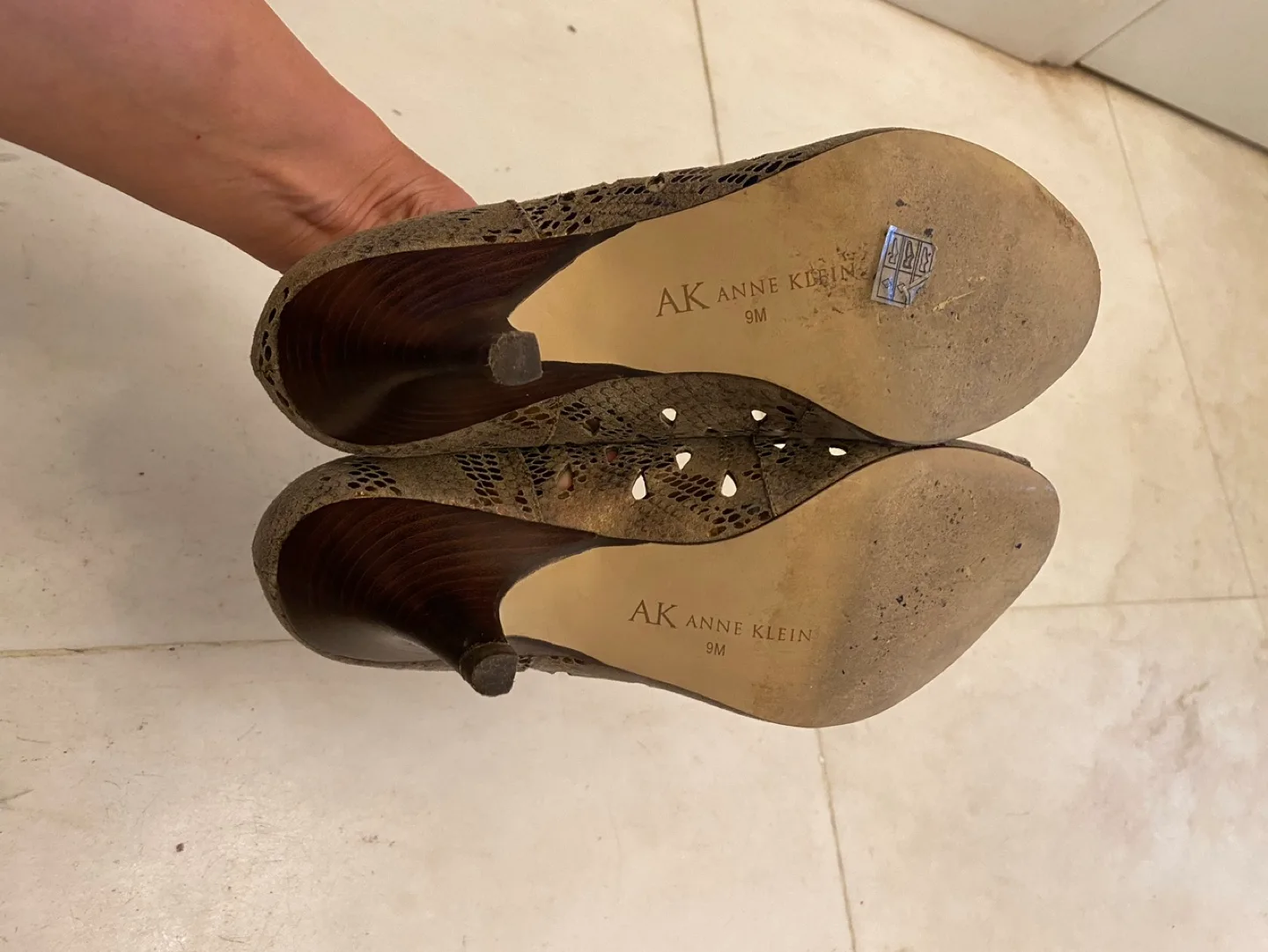 Anne Klein Gold Peep Toe Heels image indicator(3)