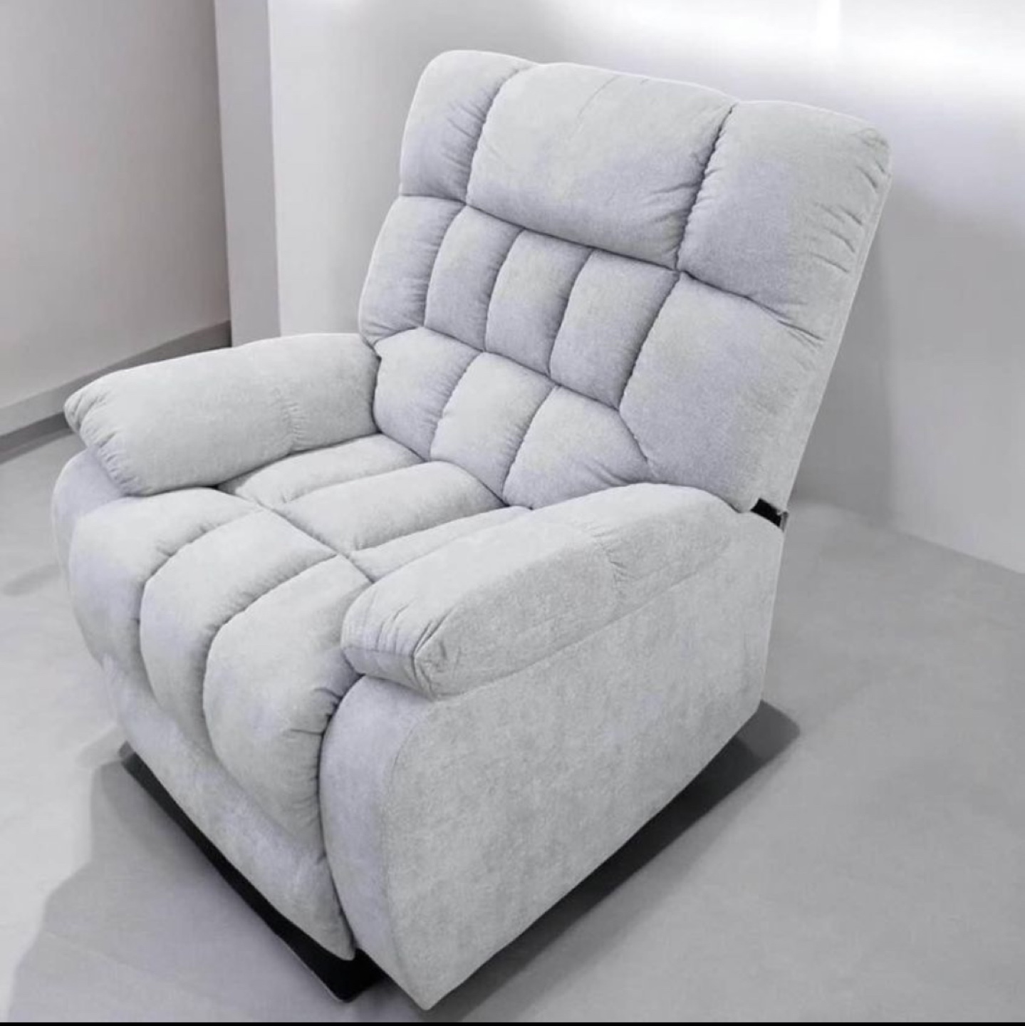 Grey Plush Fabric Reclining Chair - photo 4