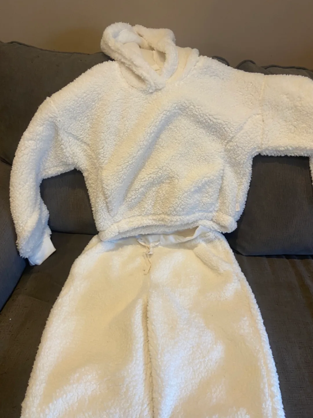 White Fuzzy Hoodie and Jogger Set image indicator(3)
