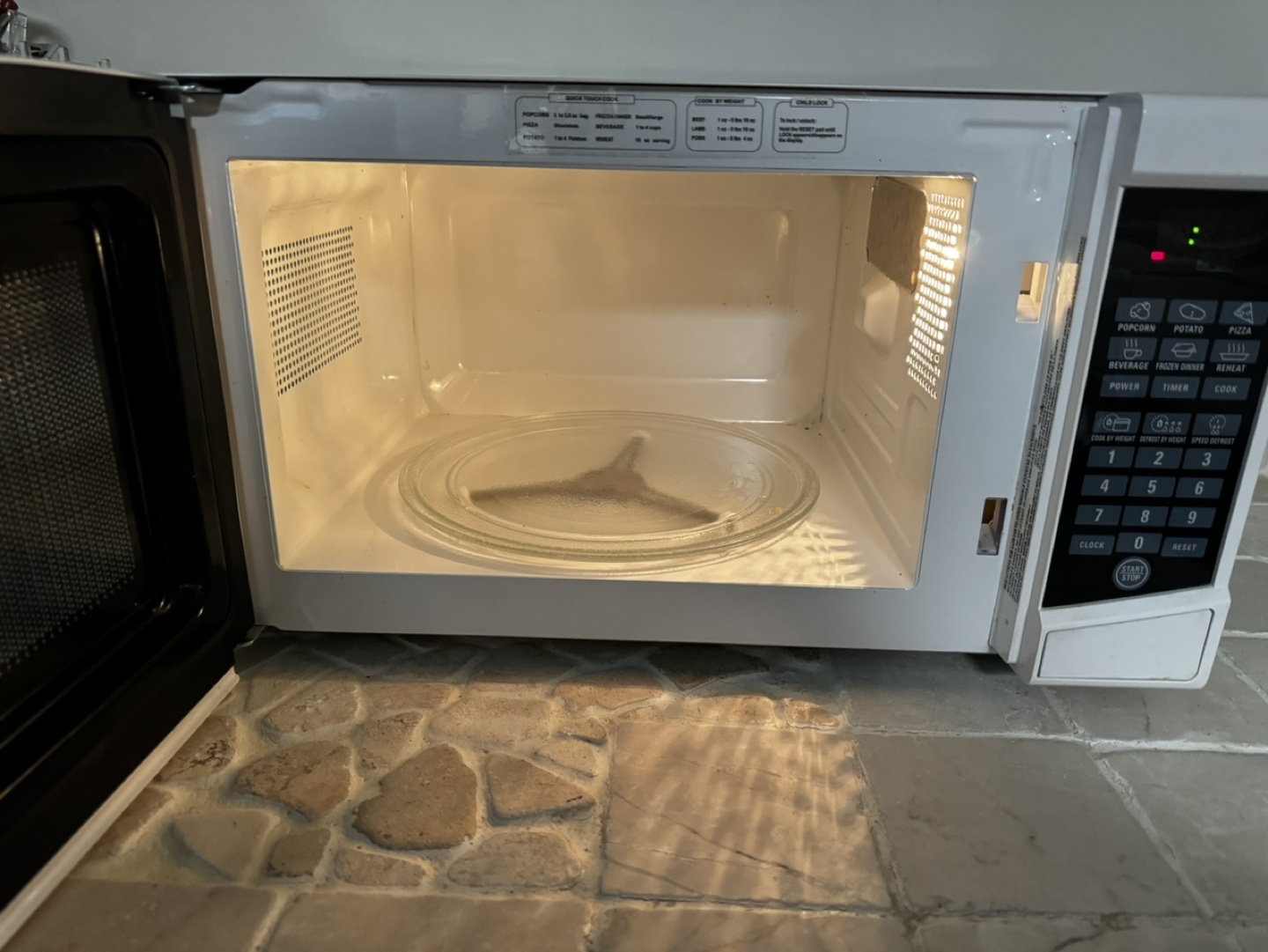 White RCA microwave - photo 4