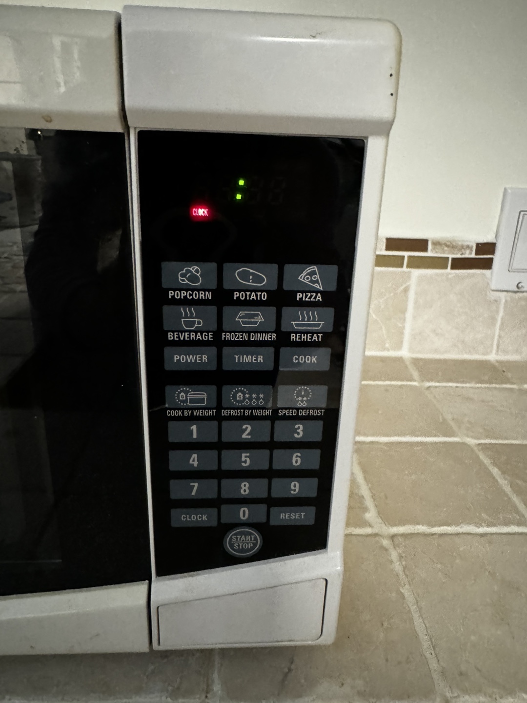 White RCA microwave - photo 3
