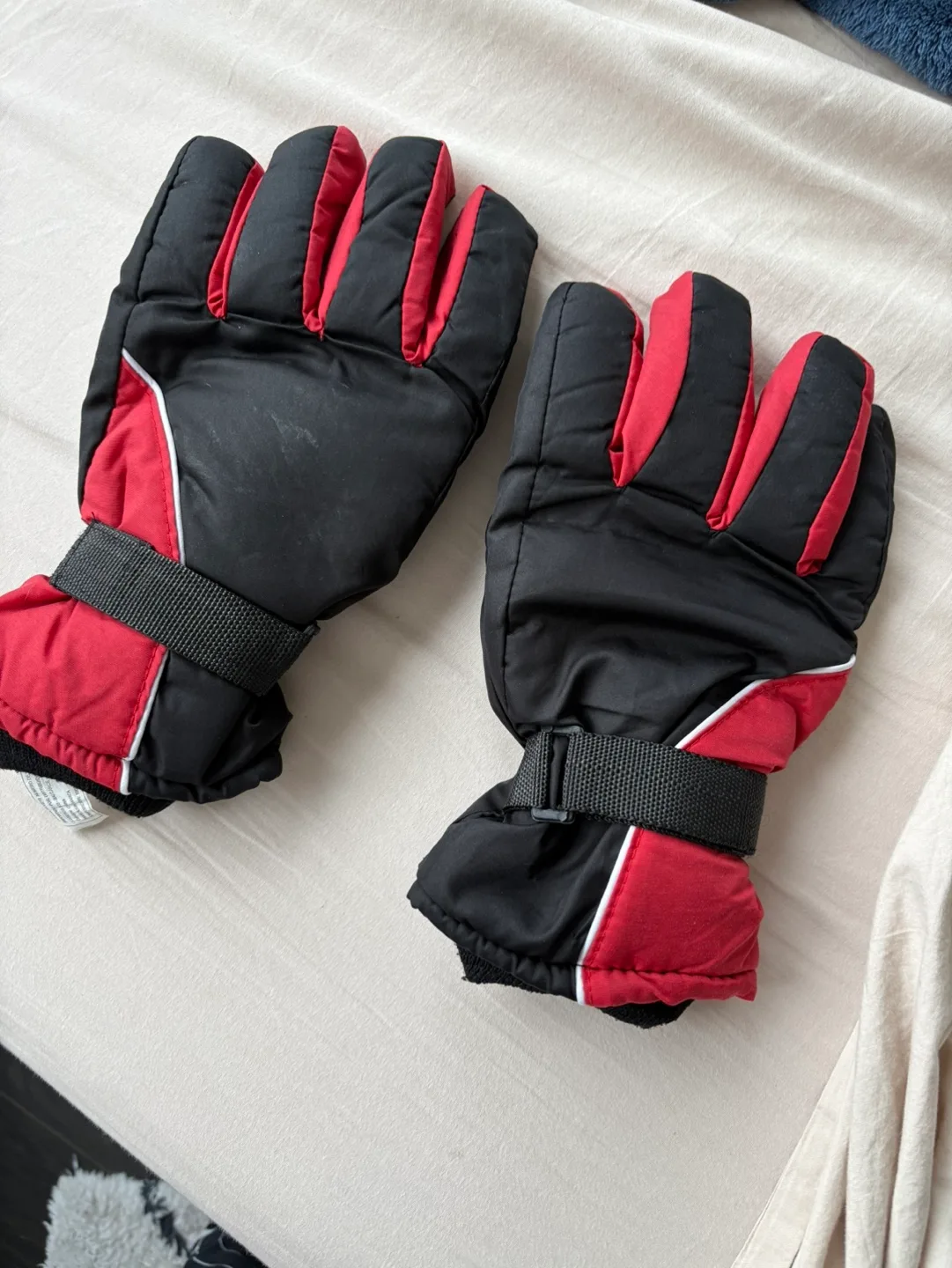 Red and Black Winter Gloves thumbnail