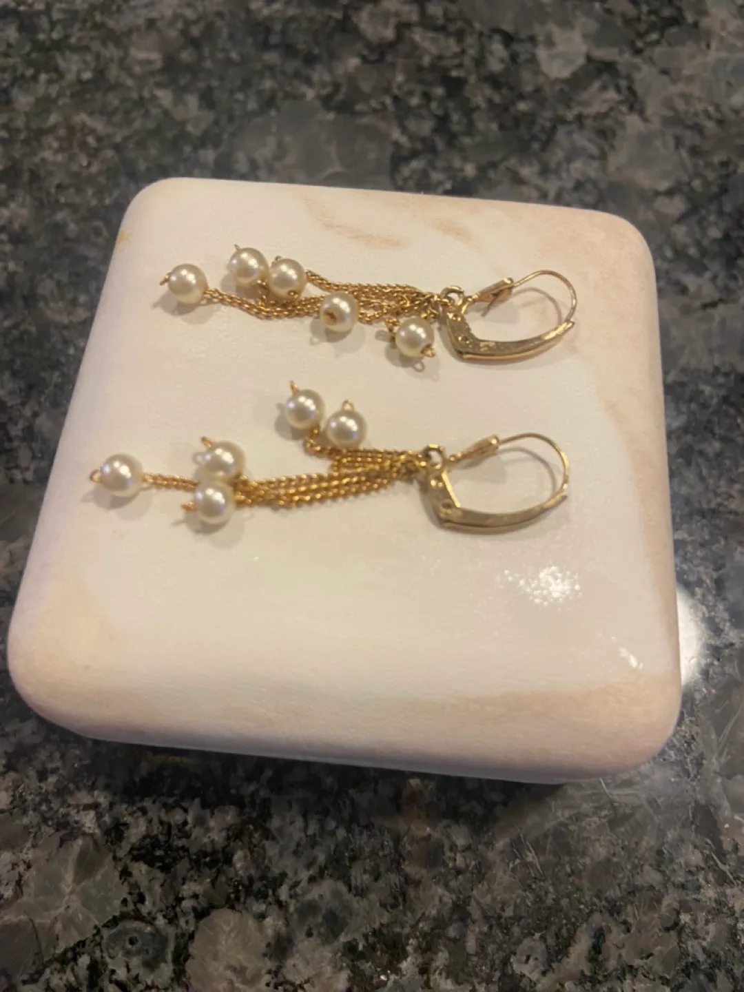 Gold Pearl Dangle Earrings image indicator(2)