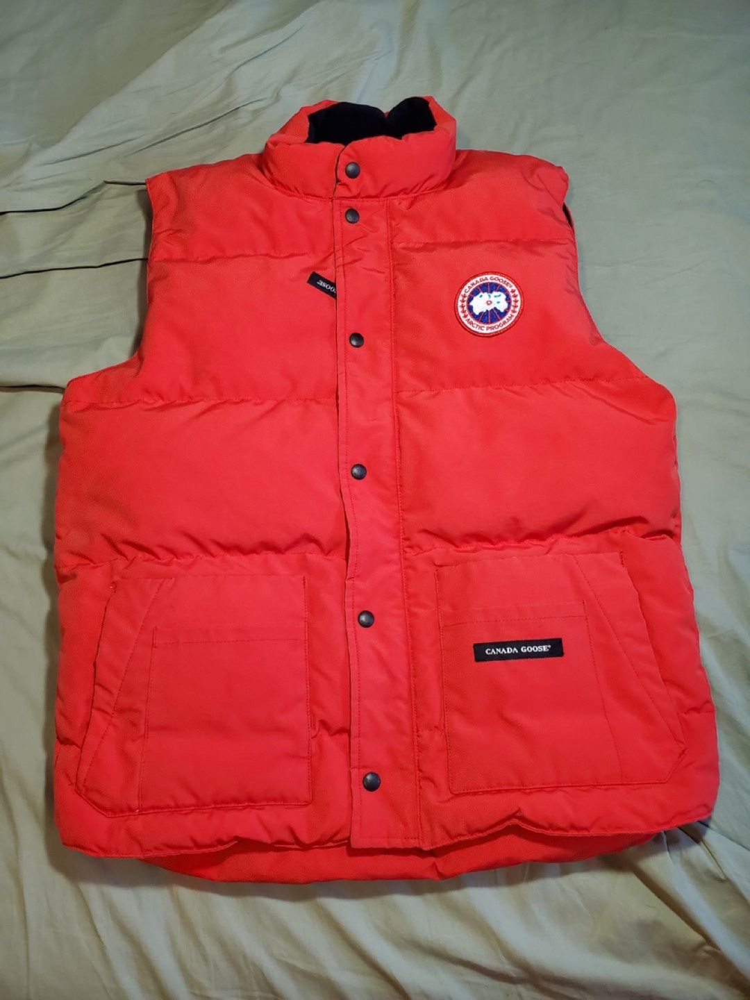 Authentic Canada Goose Mens Freestyle Vest, (GOOD CONDITION)