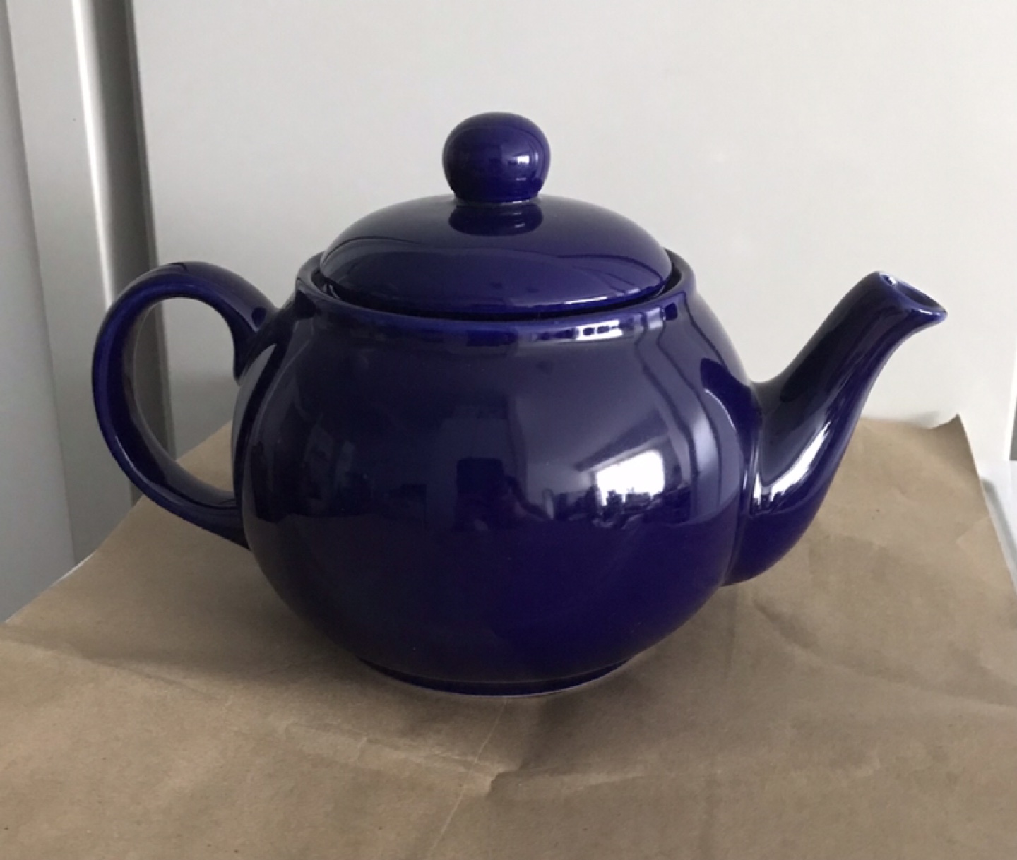 Large teapot with infuser insert